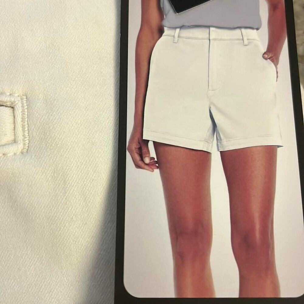 Banana Republic Ladies' Chino Bone White Classic Flat Front Shorts Size 14